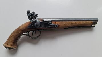 Replica vuursteen pistool beschikbaar voor biedingen