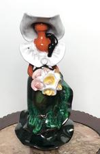 Beeld Jonge dame met bloemen., Ophalen of Verzenden