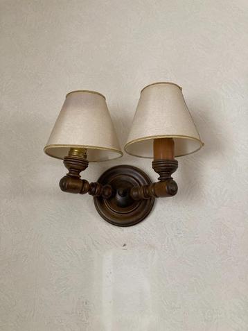 lichtarmatuur in hout voor wand beschikbaar voor biedingen