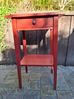 Table de nuit IKEA rouge, Enlèvement