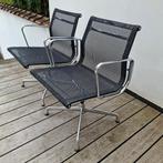 2 fauteuils EA108 Charles & Ray Eames pour Vitra (résille), Enlèvement