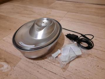 RVS drankfonteintje voor kat, met extra filters disponible aux enchères