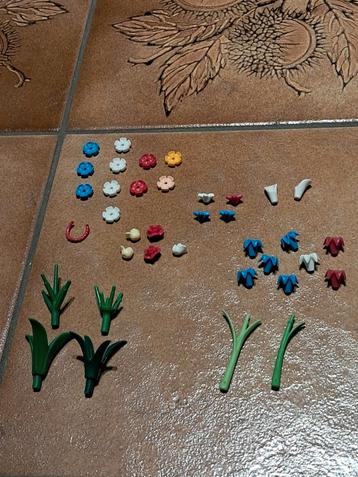 Playmobil kavel met bloemen en groen beschikbaar voor biedingen