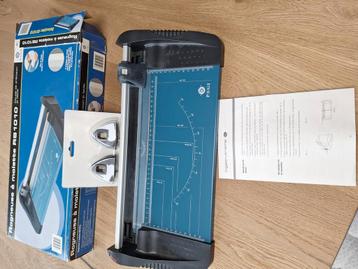 Rolsnijder voor papier beschikbaar voor biedingen