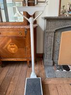 Pèse personne ancien Becker, Enlèvement