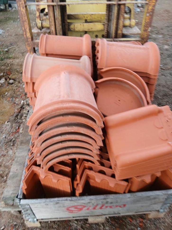 koramic vorsten, kantpan links,rechts, fronton vorsthoed, Doe-het-zelf en Bouw, Dakpannen en Dakbedekking, Nieuw, Rood, Ophalen