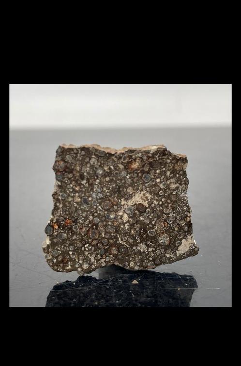 EERSTE meteoriet ter wereld geclassificeerd door NAGJIR, Verzamelen, Mineralen en Fossielen, Overige typen, Ophalen of Verzenden