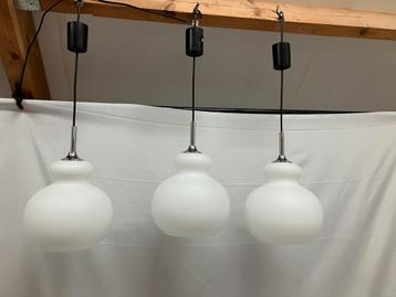Vintage opaline glazen hanglamp, Hustadt Leuchten Duitsland beschikbaar voor biedingen