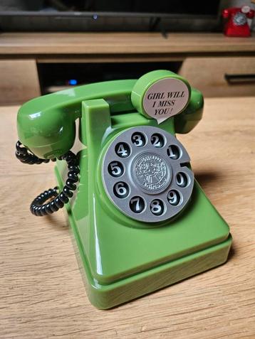 Vintage vaste telefoon  beschikbaar voor biedingen