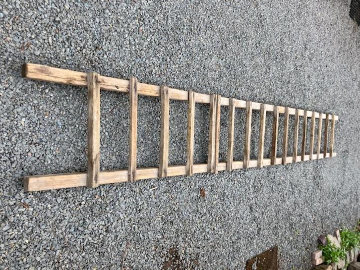 ZEER OUDE LADDER AMISH STYLE. LOUTER DECORATIEF, Doe-het-zelf en Bouw, Ladders en Trappen, Gebruikt, Ladder, 2 tot 4 meter, Ophalen