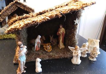 kerststal en figuren beschikbaar voor biedingen