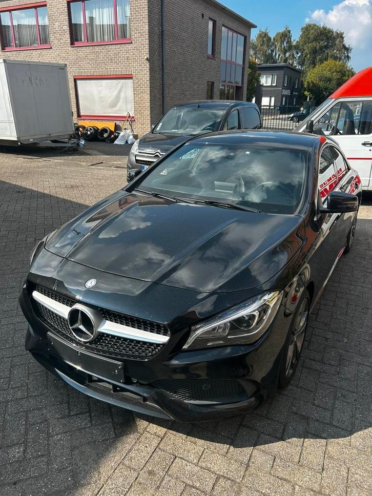 Mercedes CLA 200d Coupé, Auto's, Mercedes-Benz, Particulier, CLA, Diesel, Coupé, 5 deurs, Handgeschakeld, Zwart, Zwart, Ophalen