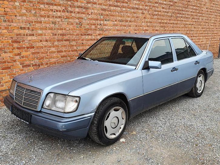 Mercedes 200d w124 uit het jaar 1990, Auto's, Mercedes-Benz, Bedrijf, Te koop, 200-Serie, ABS, Centrale vergrendeling, Radio, Trekhaak