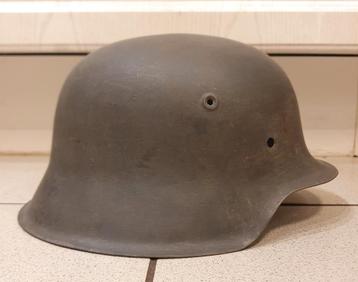 Duitse helm beschikbaar voor biedingen