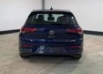 VW Golf 8 1.0 eTSI Mild Hybrid Automaat 24 maanden garantie, Auto's, Stof, Euro 6, Blauw, Golf