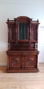 Magnifique armoire Néo-Renaissance en acajou-noix, Enlèvement