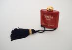 YSL Parfum miniatuur met tassel Opium - P, Verzamelen, Parfumverzamelingen, Ophalen of Verzenden, Miniatuur, Zo goed als nieuw