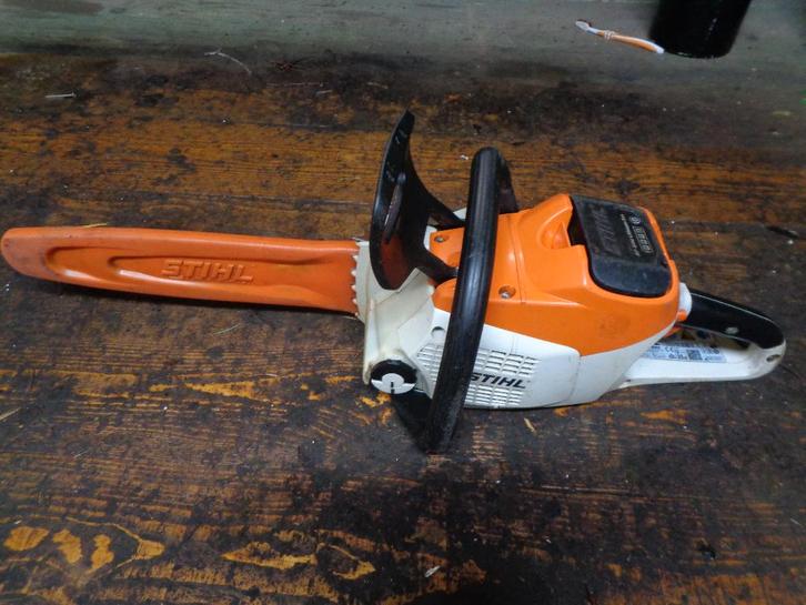 Stihl MSA 200 C kettingzaag met AP 300, Doe-het-zelf en Bouw, Gereedschap | Zaagmachines, Gebruikt, Kettingzaag, Ophalen