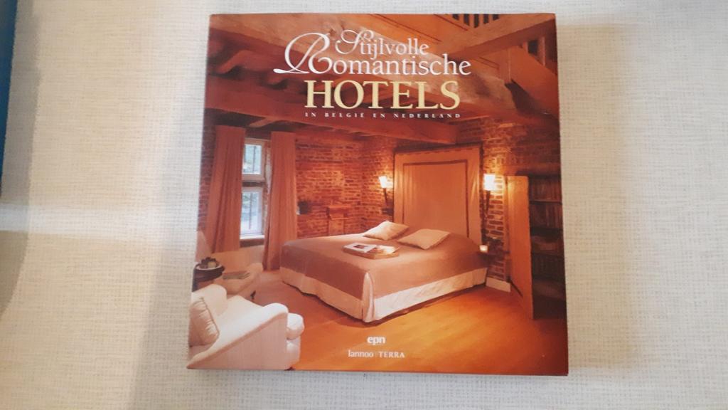 Stijlvolle romantische hotels, Ophalen of Verzenden, Nieuw