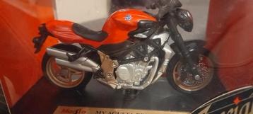 Moto MV Agusta Brutale Oro model - 1/18 beschikbaar voor biedingen