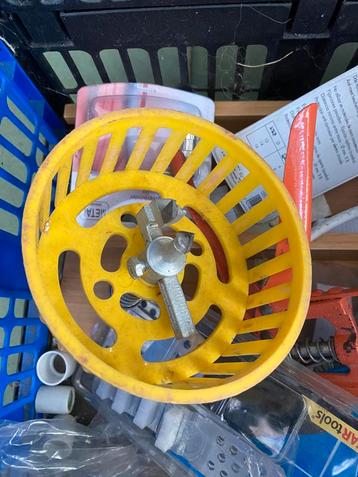 Tegelboor beschikbaar voor biedingen