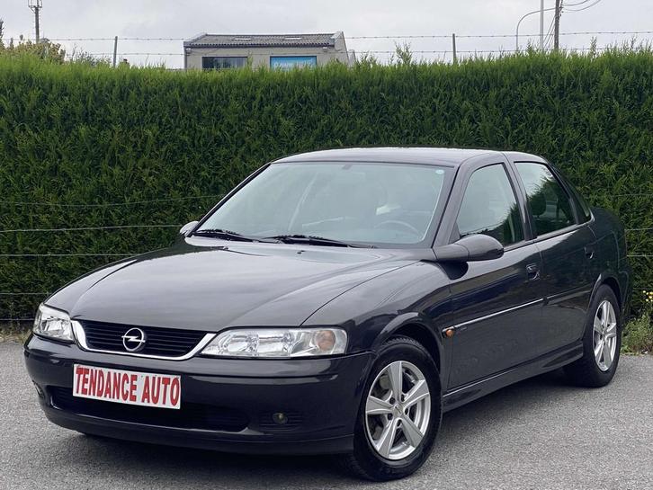 Opel Vectra 1.6i Edition 2000 - 1e Main - 71.000 Km !, Auto's, Oldtimers, Bedrijf, Te koop, ABS, Airbags, Airconditioning, Boordcomputer