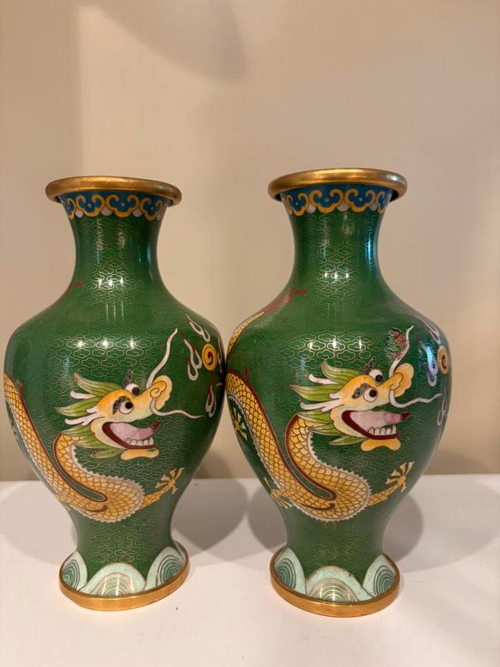 Paar Chinese Cloissoné vazen enamel draak decoratie, Antiek en Kunst, Antiek | Vazen, Ophalen of Verzenden