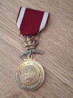Medaille in de kroonorde, Postzegels en Munten, Penningen en Medailles, Verzenden