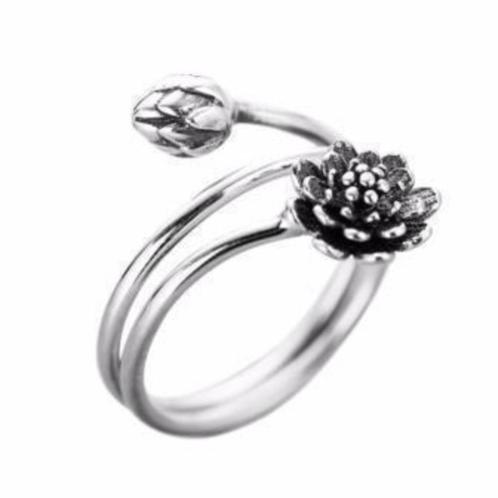 Lotus ring van zilver, met elegant wikkeleffect, Handtassen en Accessoires, Ringen, Nieuw, Zilver, Zilver, Ophalen of Verzenden