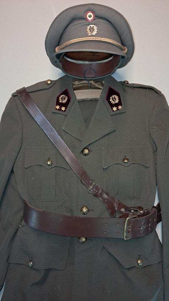 BELGIQUE - ABL - UNIFORME LIEUTENANT MEDECIN - 1952, Verzamelen, Militaria | Algemeen, Landmacht, Kleding of Schoenen, Ophalen of Verzenden