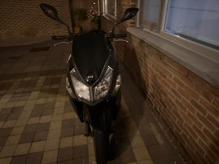 Scooter sym jet 14 moet nuu weg nuuu wegens aankoop nieuwe, Vélos & Vélomoteurs, Pièces de cyclomoteur | Scooters, Comme neuf
