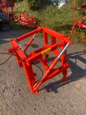Kuhn hydraulische lift voor rotoreg beschikbaar voor biedingen