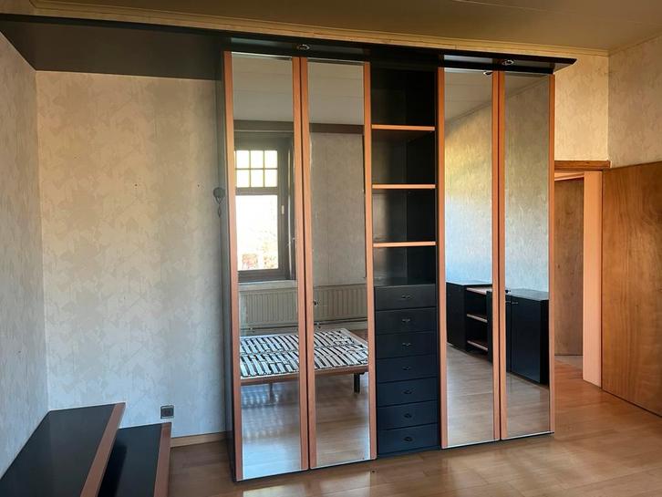 Interlubke kledingkast met verlichting en hemel en spiegel, Huis en Inrichting, Kasten | Kleerkasten, Gebruikt, 200 cm of meer