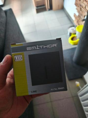 Led 230v led lampen voor aan de trap  beschikbaar voor biedingen