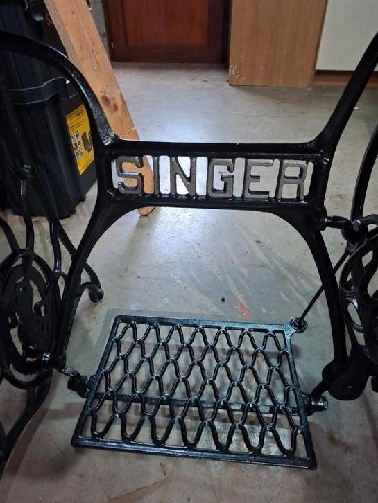 2 tables- consoles SINGER, Antiek en Kunst, Antiek | Naaimachines, Ophalen