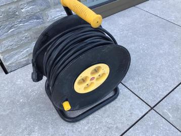 Verlengkabel op haspel 50m. 3x1,5 beschikbaar voor biedingen