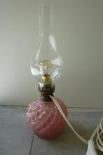 Charmante petite lampe à pétrole ancienne électrifiée, Antiquités & Art, Enlèvement