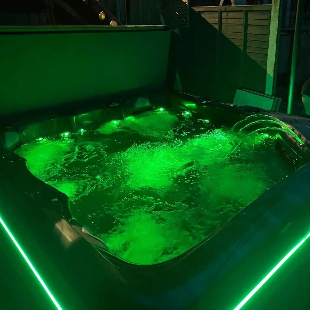 💥neuf💦promo -45% – jacuzzi 6 personnes puissant 3 pompes, Jardin & Terrasse, Clôtures de jardin, Neuf, Enlèvement ou Envoi