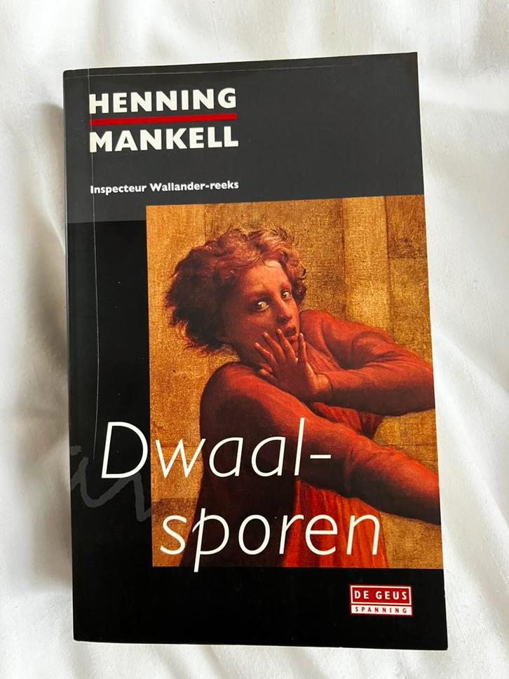 Henning Mankell - Dwaalsporen, Boeken, Thrillers, Zo goed als nieuw, Ophalen of Verzenden