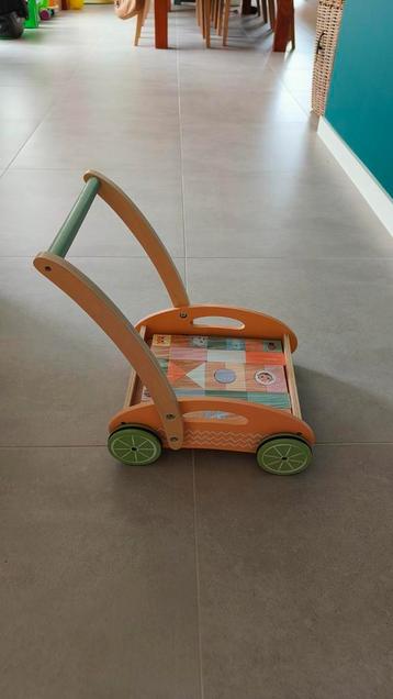 Loopwagentje + houten speelblokjes, Enlèvement, Comme neuf