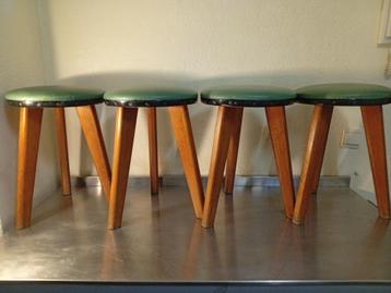 Charlotte Perriand hoge kruk in vintage stijl  beschikbaar voor biedingen