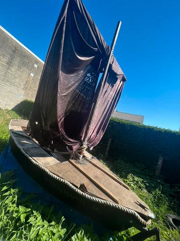 Carnavals bootje op remorck te koop  beschikbaar voor biedingen