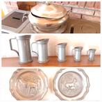 Assiettes, soupière et pichets en étain (lot), Ophalen