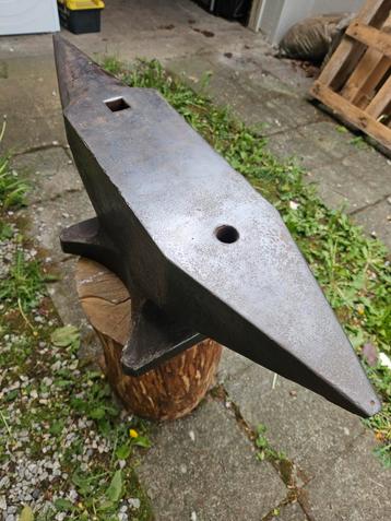 Enclume de qualité, double bigorne, 96kg 1912, Enlèvement