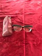 Ancienne paire de lunettes
