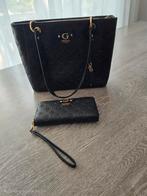 Sac d main Guess + Pochette assortie- Comme neuf, Ophalen, Zo goed als nieuw, Zwart