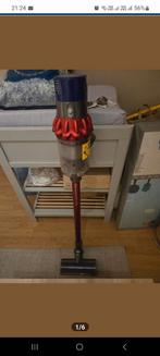 Dyson v10 cyclone motorhead avec support mural 2embouts etc, Ophalen of Verzenden, Zo goed als nieuw, Reservoir