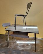Table FORMICA vintage avec 2 chaises années 70, Enlèvement