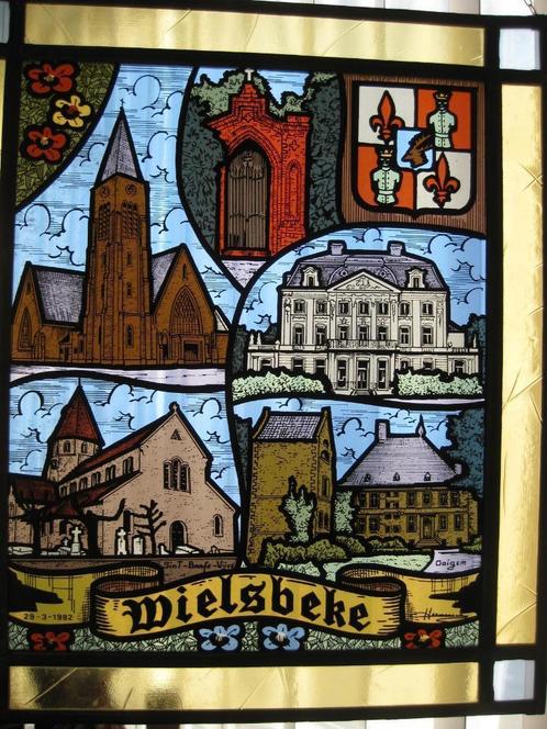 Vitrail de la commune de "Wielsbeke", Antiquités & Art, Antiquités | Verre & Cristal, Enlèvement ou Envoi