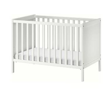 SUNDVIK Lit bébé + matela + housse matela + Tour de lit beschikbaar voor biedingen